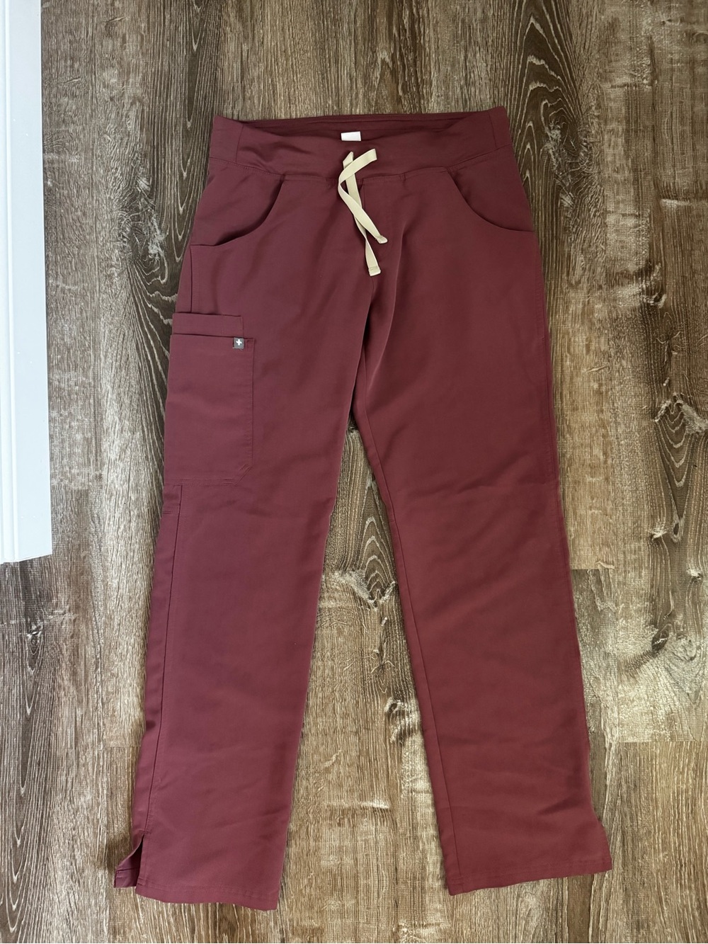 FIGS mauve scrub bottoms, size small